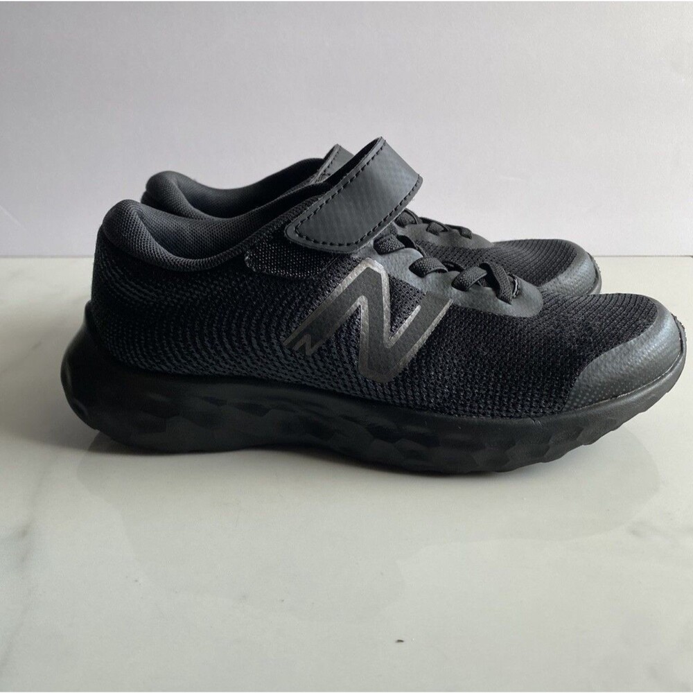 New Balance 520 v8 Kids Size 1 Black Running Shoes Sneakers PA520BB8 Hook Loop